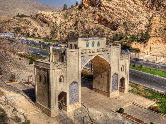 نتیجه تصویری برای دراوازه قران