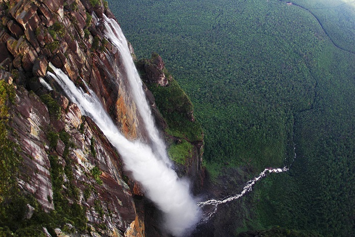 بلندترین آبشار جهان آنجل