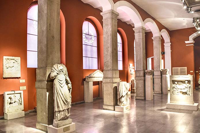 موزه آثار باستانی وارنا