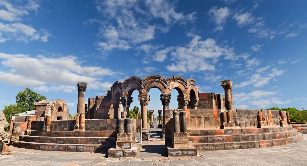 Travel guide to Yerevan راهنمای سفر به ایروان