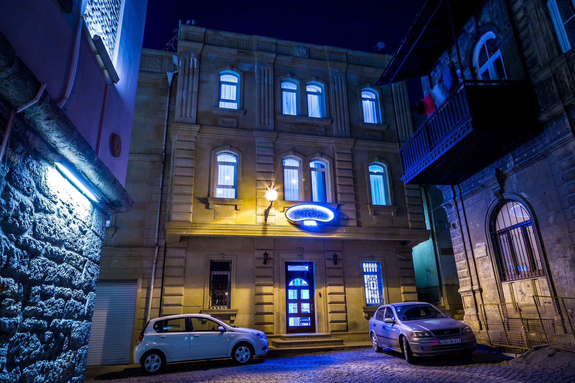  هتل پرمییر اولد گیتز - بهترین هتل های باکو