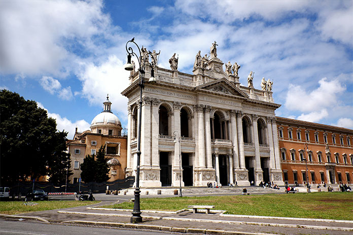 کلیسای سنت جان لاتران - جاذبه های گردشگری رم