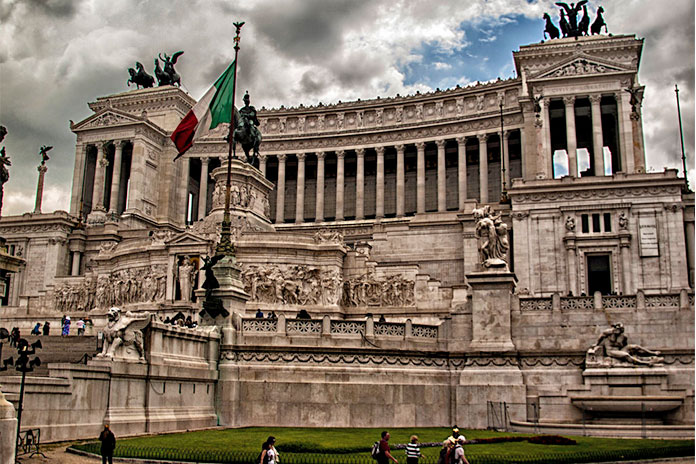 بنای یادبود ویکتور امانوئل دوم - جاذبه های گردشگری رم
