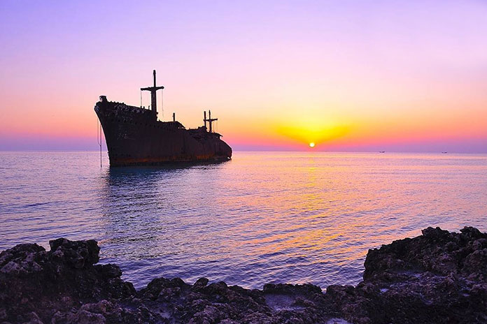 کشتی یونانی کیش - شهرهای توریستی ایران