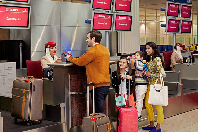 حمل چمدان در فرودگاه دبی