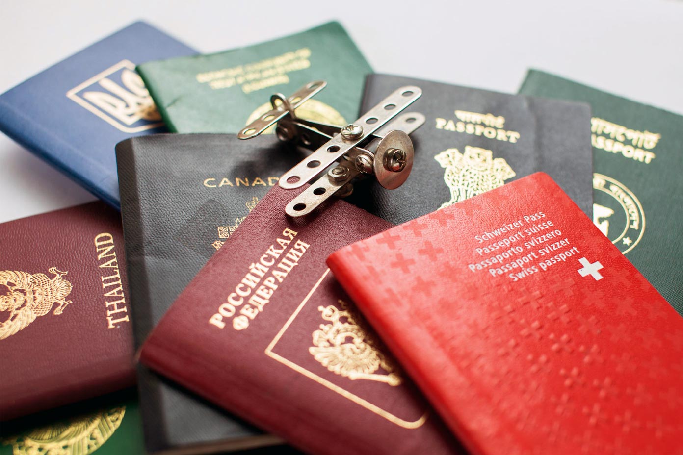 انواع رنگ بندی پاسپورت ها و تفاوت آن‌ها