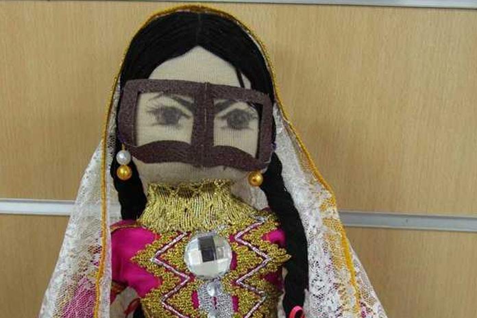 دهتولوک یکی از عروسک های بومی ایران
