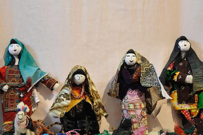دوتوک یکی از عروسک های بومی ایران