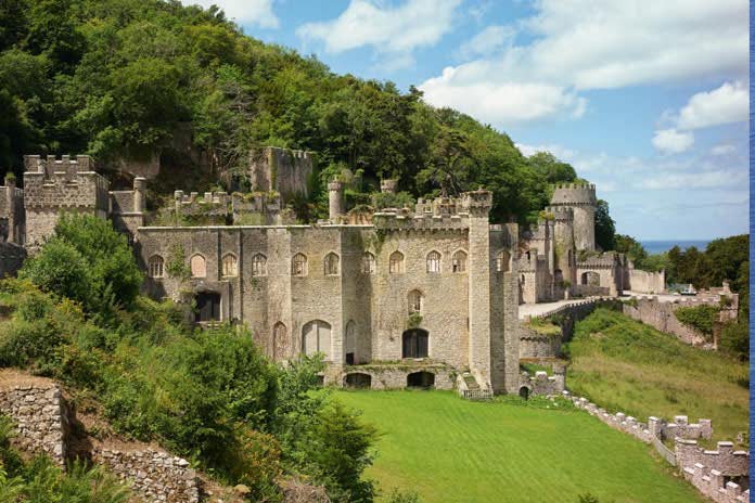قلعه گوریچ قرن نوزدهم، احیا شده توسط طبیعت
