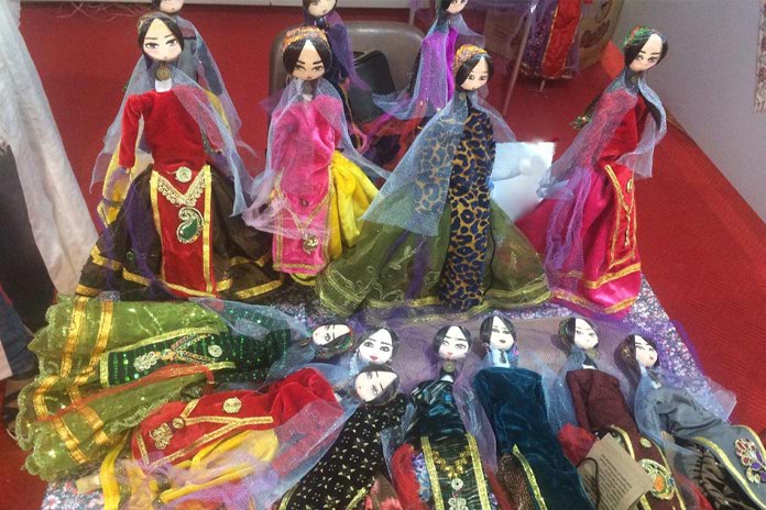 لیلی بازبازک یکی از عروسک های بومی ایران