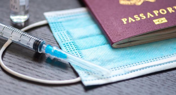 افرادی که کامل واکسیناسیون شده‌اند در سفر چه باید کنند