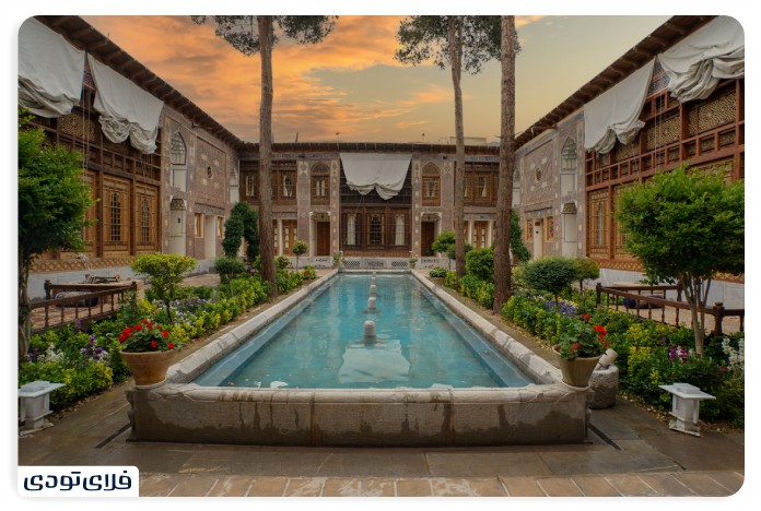 بهترین هتل های اصفهان اقامتگاه سنتی  کاخ سرهنگ