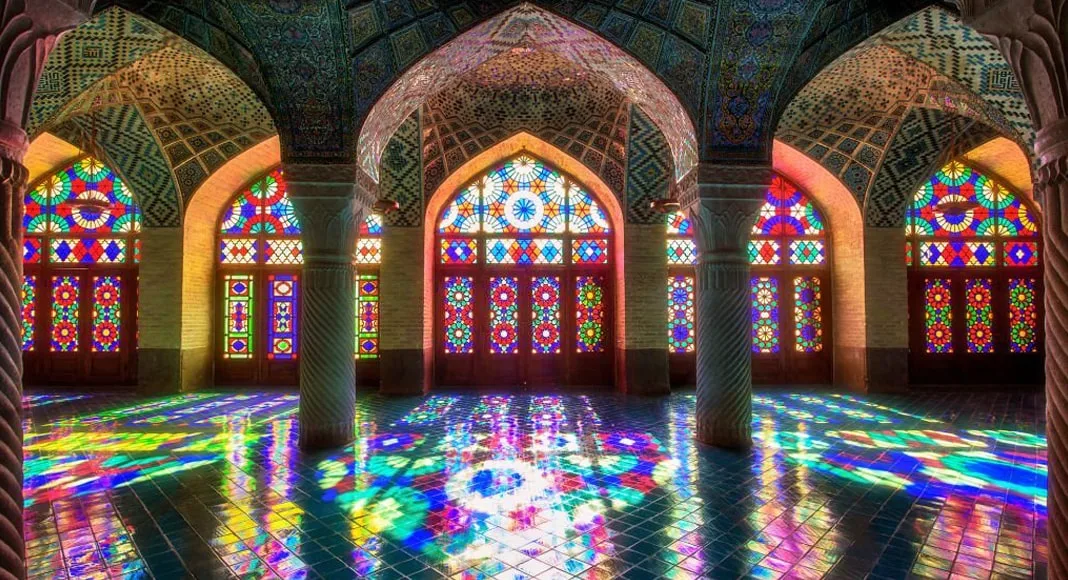 Travel Guide to Shiraz راهنمای سفر به شیراز