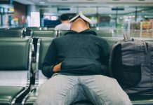 ۱۰ پیشنهاد جذاب برای گذراندن زمان انتظار در فرودگاه
