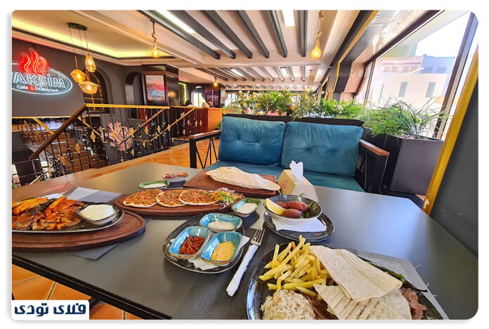 رستوران های میدان تکسیم و خیابان استقلال