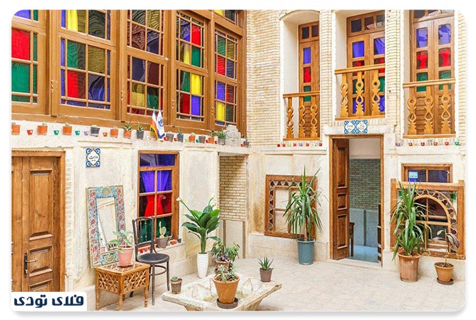 اقامتگاه پنج دری شیراز