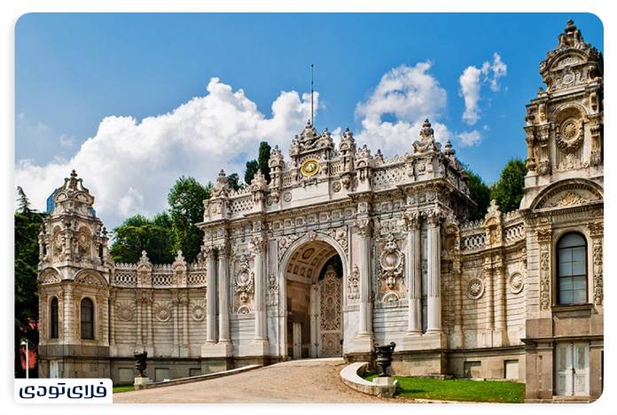 معرفی میدان تکسیم و خیابان استقلال | قلب استانبول