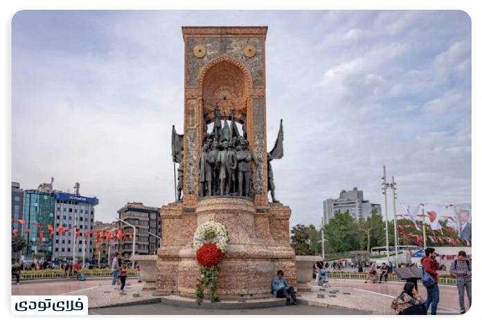 معرفی میدان تکسیم و خیابان استقلال | قلب استانبول