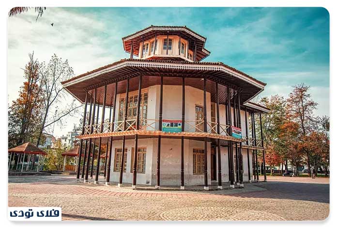 باغ محتشم و عمارت کلاه فرنگی