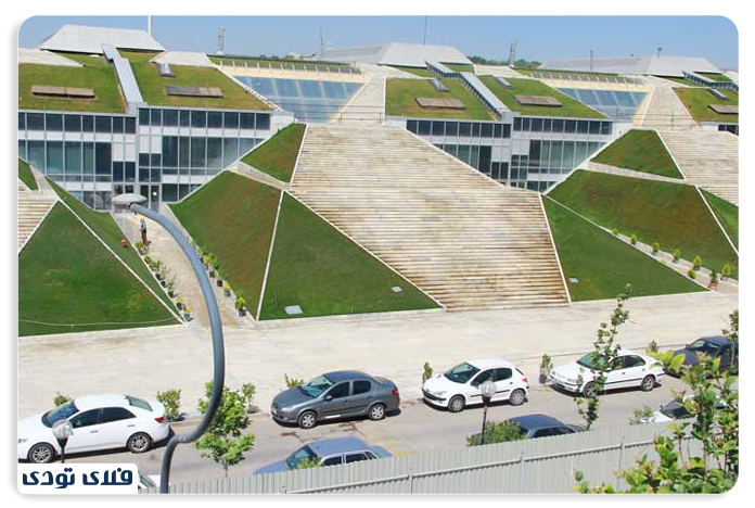 نمای از پارکینگ باغ کتاب