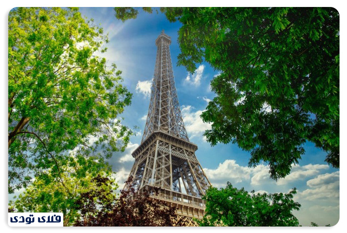 برج ایفل، از معروف ترین جاذبه های پاریس