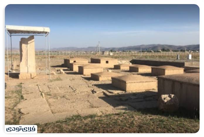 کاخ دروازه پاسارگاد