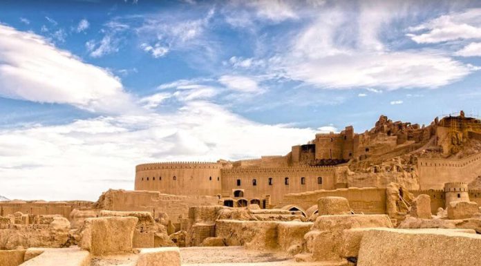 راهنمای سفر به کرمان | تجربه تاریخ  و فرهنگ ایران راهنمای سفر به کرمان | شهر قالی و قوتو و شازده ماهان