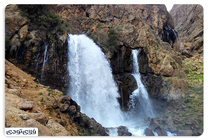 آبشارهای لرستان آبشار چکان الیگودرز