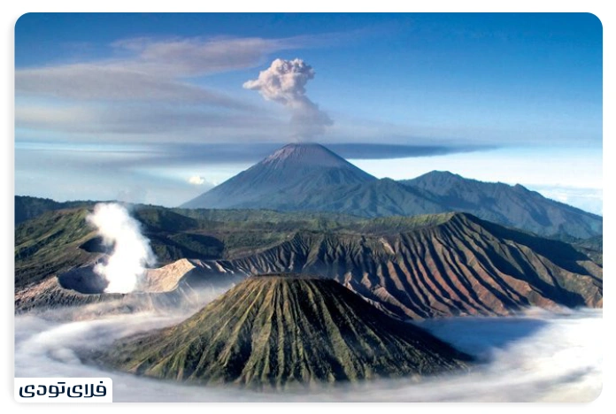 کوه برومو از مشهورترین آتشفشان‌های اندونزی