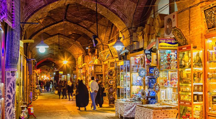 سوغات اصفهان | از نصف جهان چه چیزی بخریم؟! انواع سوغات اصفهات شامل خوراکی و صنایع دستی اصفهان