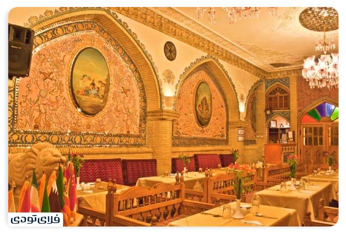 عالی قاپو از بهترین رستوران های تهران با موسیقی زنده