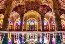 مسجد نصیرالملک شیراز زیباترین مسجد صورتی دنیا