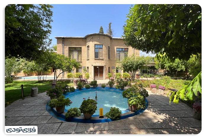 خانه باغ ایرانی، از بهترین اقامتگاه بوم گردی ارزان شیراز