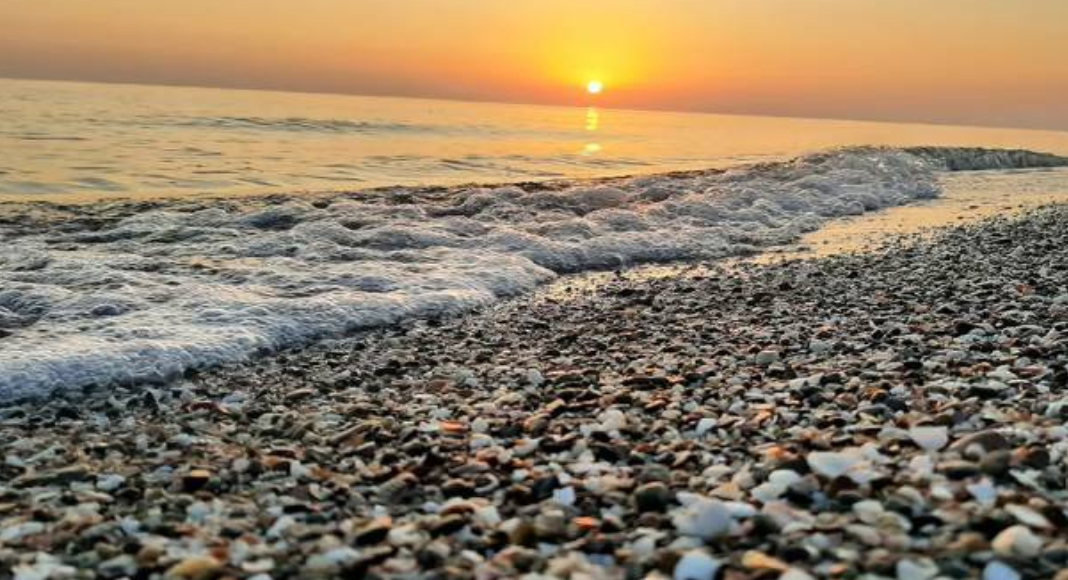 ساحل چمخاله لنگرود| می هتل