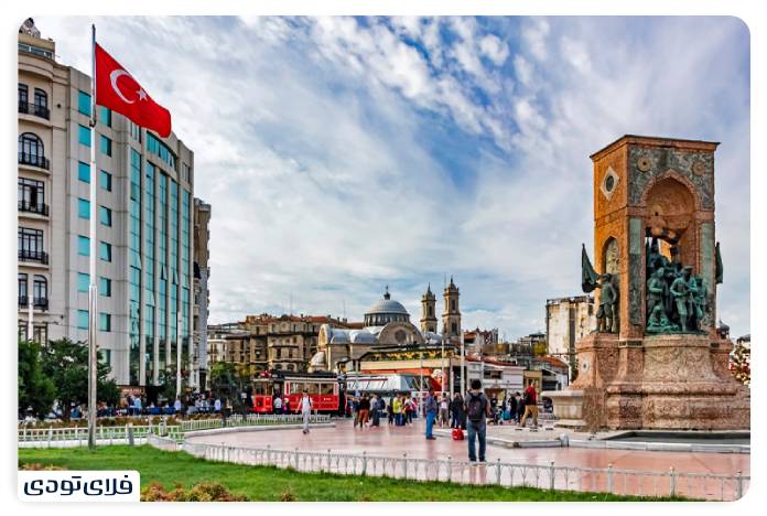 معرفی میدان تکسیم و خیابان استقلال | قلب استانبول