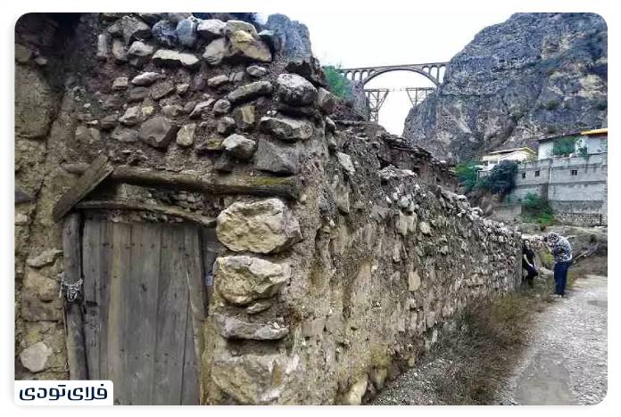 پل ورسک کجاست و چرا مشهور است؟