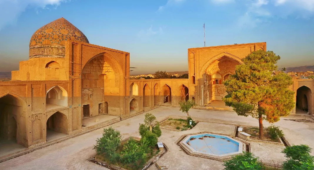 جاهای دیدنی ساوه | فلای تودی