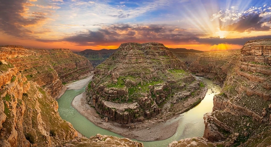تنگه شیرز، موزه طبیعی چند میلیون ‌ساله در زاگرس + نقشه دسترسی