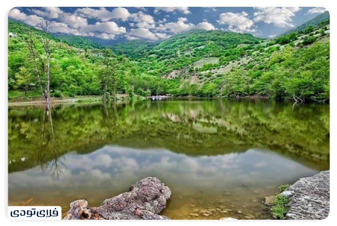 دریاچه شورمست