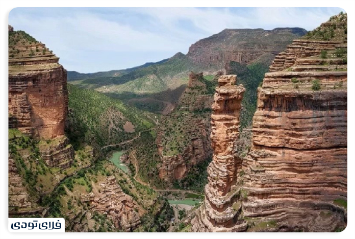 مناره سنگی دره شیرز