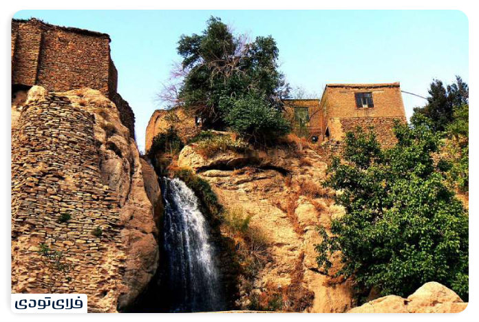 اقامت در نزدیکی آبشار سمیرم