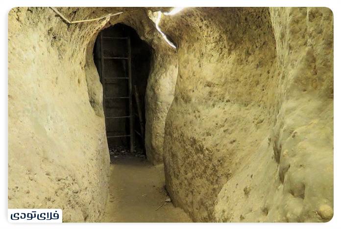 غار سوراخ رئیس