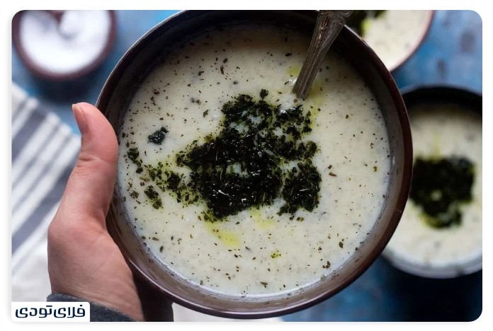 کبودرآهنگ؛ خانه بزرگ ترین غار آبی جهان