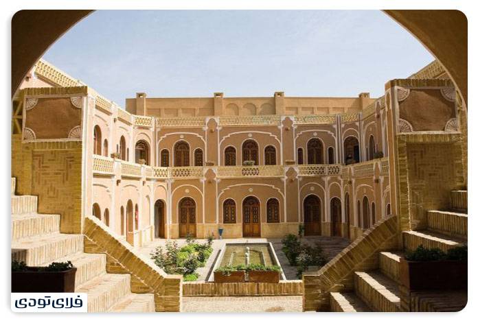خانه لاری ها