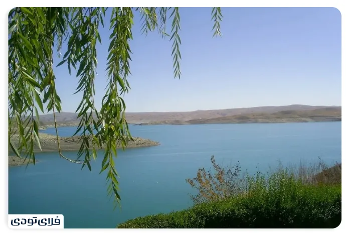 چادگان و دهکده تفریحی زایندهرود