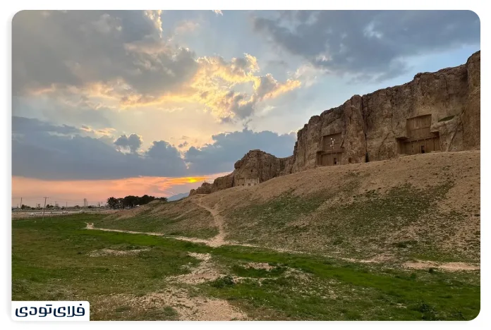 مسیر دسترسی شیراز به نقش رستم