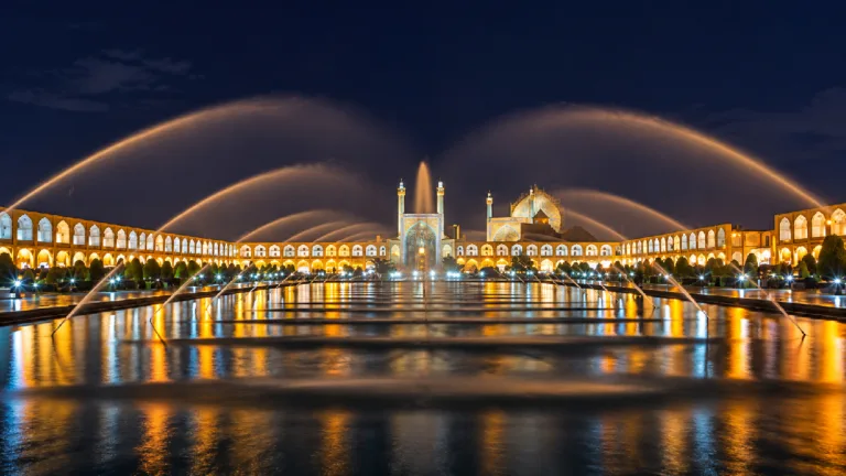جاهای دیدنی اصفهان در شب؛ اصفهان گردی در شب