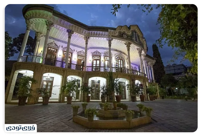 عمارت شاپوری کجاست؟