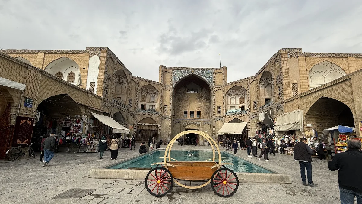 بهترین مراکز خرید اصفهان؛ از بازارهای سنتی تا پاساژهای مدرن