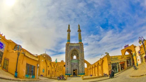 مسجد جامع یزد؛ داستان شنیدنی مناره ها و محراب
